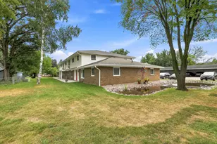 415 Fulton St, Waupaca, WI 54981 - Photo 6