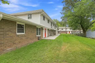 415 Fulton St, Waupaca, WI 54981 - Photo 8