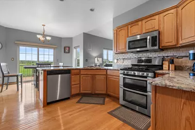 1246 S Wilson Ave, Hartford, WI 53027 - Photo 10
