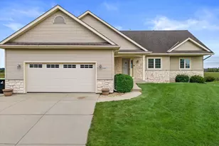 1246 S Wilson Ave, Hartford, WI 53027 - Photo 1