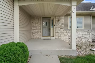 1246 S Wilson Ave, Hartford, WI 53027 - Photo 2