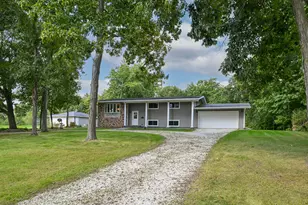 W3144 Thiesen Ln, Jefferson, WI 53137 - Photo 4