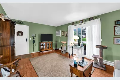 4909  Scotts Way #101, Racine, WI 53402 - Photo 2