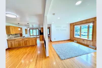 3640 W 7 Mile Rd, Racine, WI 53108 - Photo 10
