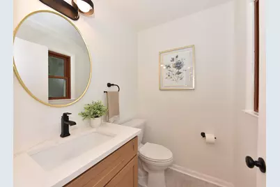 5565 S Monaco Pl, Hales Corners, WI 53130 - Photo 20