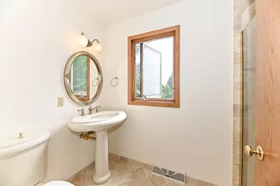 W294S2960  Wills Barry Ct, Genesee, WI 53188 - Photo 20