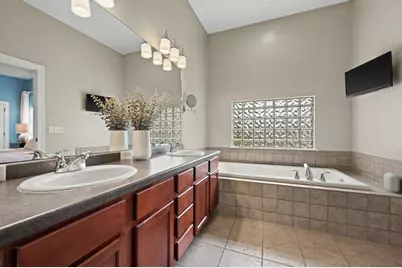 950  River Park Dr, Waukesha, WI 53189 - Photo 16