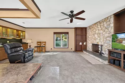 6023  Princeton Ln, Racine, WI 53402 - Photo 8