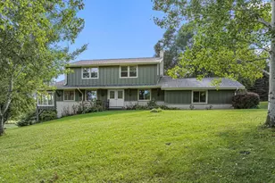 N5454 Crystal Springs Dr, Fredonia, WI 53021 - Photo 2