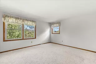 N5454 Crystal Springs Dr, Fredonia, WI 53021 - Photo 38