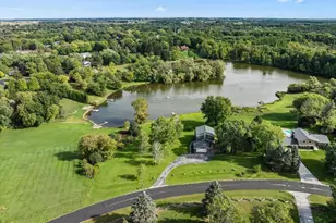 N5454 Crystal Springs Dr, Fredonia, WI 53021 - Photo 6