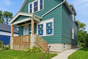 2618 N 24th Pl, Milwaukee, WI 53206 - Photo 2