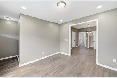 2618 N 24th Pl, Milwaukee, WI 53206 - Photo 6
