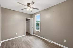 2618 N 24th Pl, Milwaukee, WI 53206 - Photo 14