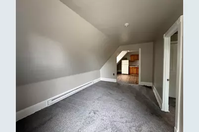 3935A N 13th St #Upper, Milwaukee, WI 53206 - Photo 10