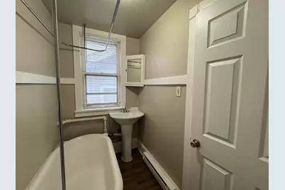 3935A N 13th St #Upper, Milwaukee, WI 53206 - Photo 16