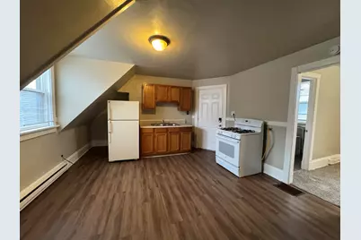 3935A N 13th St #Upper, Milwaukee, WI 53206 - Photo 8