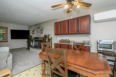 W276N1606  Spring Creek Dr, Pewaukee, WI 53072 - Photo 14