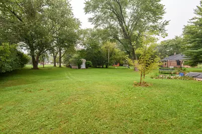 W276N1606  Spring Creek Dr, Pewaukee, WI 53072 - Photo 8