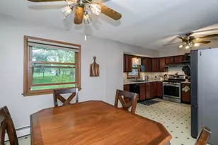 W276N1606 Spring Creek Dr, Pewaukee, WI 53072 - Photo 16