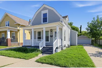2013  Charles St, Racine, WI 53402 - Photo 2