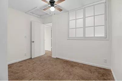 2013  Charles St, Racine, WI 53402 - Photo 12
