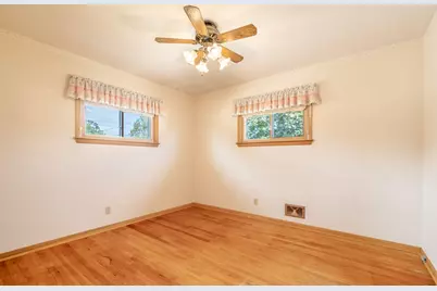 3828 E Van Eimeren Ave, Cudahy, WI 53110 - Photo 34