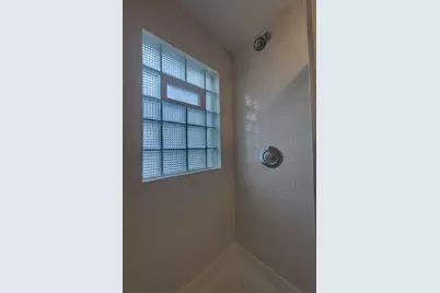 2028 W Michigan St, Milwaukee, WI 53233 - Photo 18