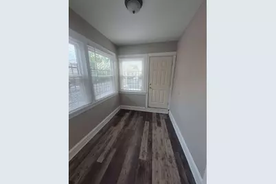2028 W Michigan St, Milwaukee, WI 53233 - Photo 8