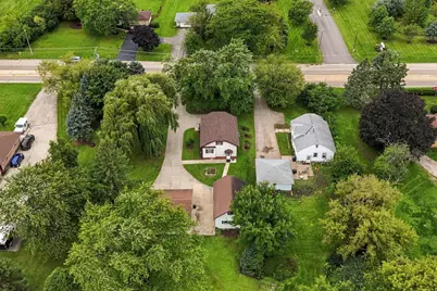 1407  Willow Rd, Racine, WI 53177 - Photo 40