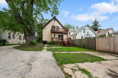 2134 S 84th St, West Allis, WI 53227 - Photo 16