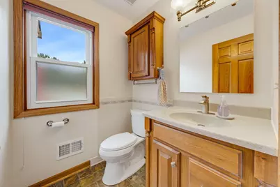 149  Hickory Dr, Delafield, WI 53018 - Photo 20
