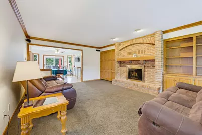 149  Hickory Dr, Delafield, WI 53018 - Photo 10