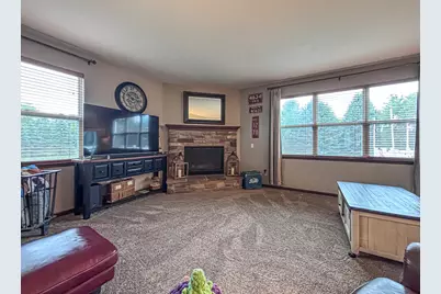 1631  Arthurs Pass, Oconomowoc, WI 53066 - Photo 12