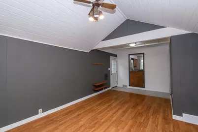 3260 S 124th St, West Allis, WI 53227 - Photo 14