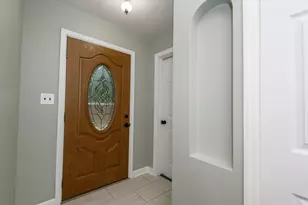 3260 S 124th St, West Allis, WI 53227 - Photo 2