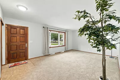 10931 W Kaul Ave, Milwaukee, WI 53225 - Photo 4