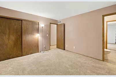10931 W Kaul Ave, Milwaukee, WI 53225 - Photo 24