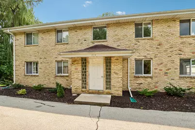 410  Cheviot Chase - #2, Waukesha, WI 53186 - Photo 2