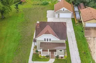 11507 W Church St, Franklin, WI 53132 - Photo 6