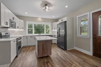 11507 W Church St, Franklin, WI 53132 - Photo 14