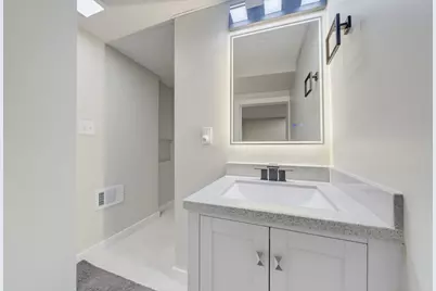 5538  Sandy Ln, Racine, WI 53406 - Photo 24