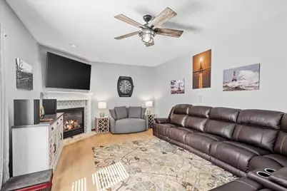 2127  Willow Pond Way, Port Washington, WI 53024 - Photo 10