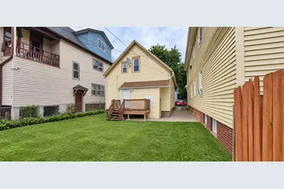 2563 S 8th St, Milwaukee, WI 53215 - Photo 28