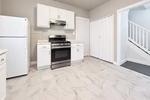 2563 S 8th St, Milwaukee, WI 53215 - Photo 8
