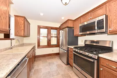 2625 N 69th St #2625A, Wauwatosa, WI 53213 - Photo 12