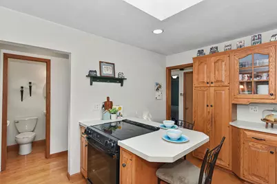 14707 W Gatewood Ct, New Berlin, WI 53151 - Photo 12