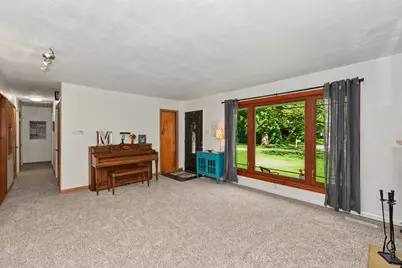 14707 W Gatewood Ct, New Berlin, WI 53151 - Photo 6