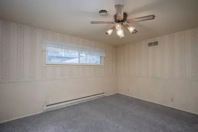 7218  Elberton Ave, Greendale, WI 53129 - Photo 10