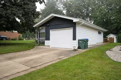 7218  Elberton Ave, Greendale, WI 53129 - Photo 28